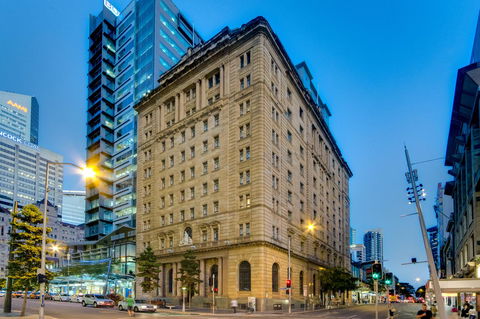 MacArthur Chambers - Darwin Holiday 0