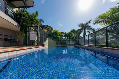 Paradise Penthouse At Waves - Airlie Beach - Darwin Holiday 1