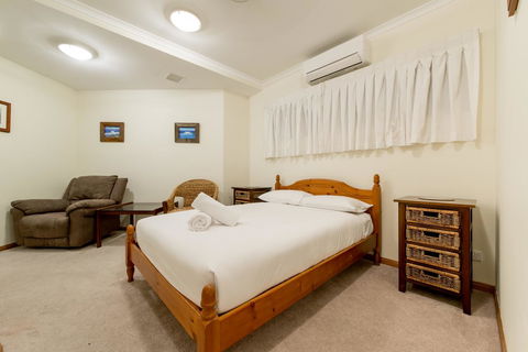 Paradise Penthouse At Waves - Airlie Beach - Darwin Holiday 14