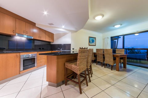 Paradise Penthouse At Waves - Airlie Beach - Darwin Holiday 4