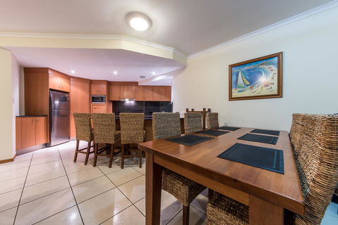 Paradise Penthouse At Waves - Airlie Beach - Darwin Holiday 5