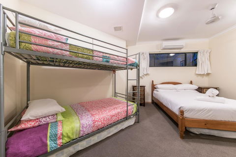 Paradise Penthouse At Waves - Airlie Beach - Darwin Holiday 17
