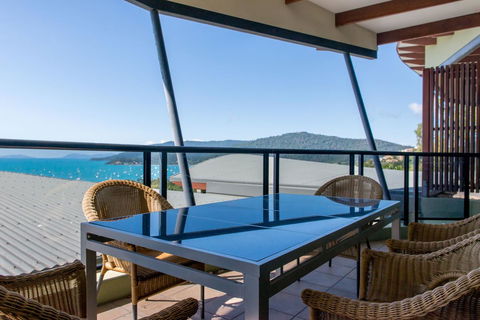Paradise Penthouse At Waves - Airlie Beach - Darwin Holiday 25