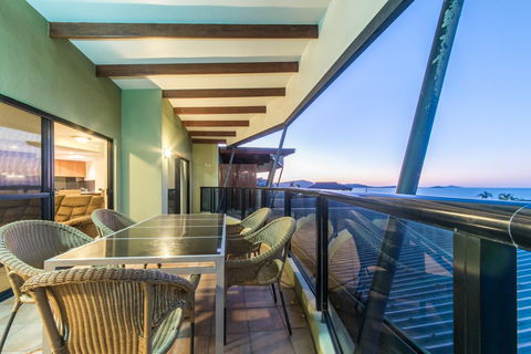 Paradise Penthouse At Waves - Airlie Beach - Darwin Holiday 28