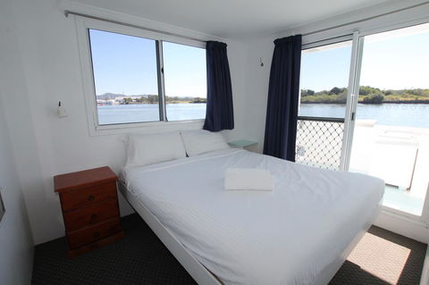 Coomera Houseboats - Darwin Holiday 14