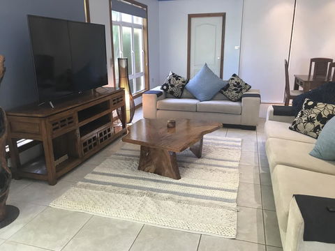 Taj On Byrnes - Private Luxury Apartment Mareeba - Darwin Holiday 7