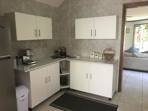 Taj On Byrnes - Private Luxury Apartment Mareeba - Darwin Holiday 11