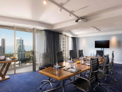 Sofitel Gold Coast Broadbeach - Darwin Holiday 42