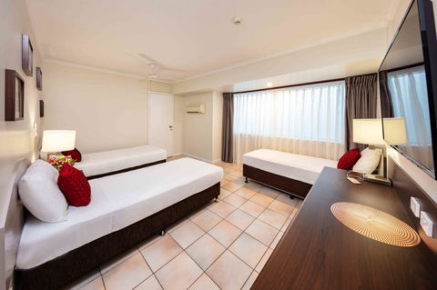 Hides Hotel - Darwin Holiday 9