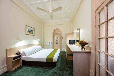Hides Hotel - Darwin Holiday 15