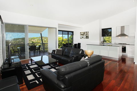 224 Centenary Heights Road Coolum Beach, 500 Dollar Bond, Linen Included - Darwin Holiday 3