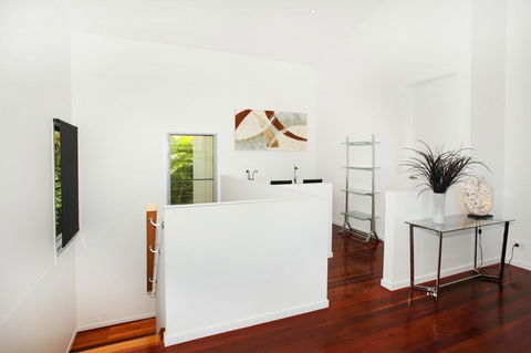 224 Centenary Heights Road Coolum Beach, 500 Dollar Bond, Linen Included - Darwin Holiday 7