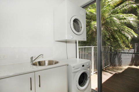 224 Centenary Heights Road Coolum Beach, 500 Dollar Bond, Linen Included - Darwin Holiday 14