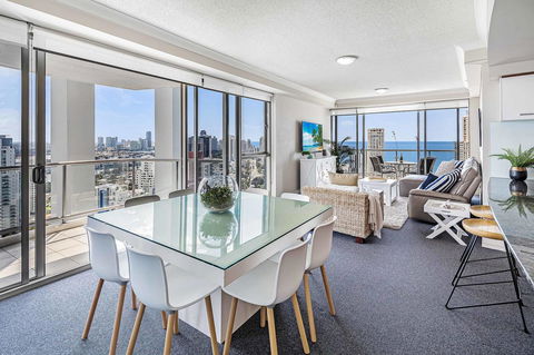 Holiday Holiday Chevron Renaissance Apartments - Darwin Holiday 11