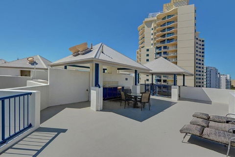 Raffles Mooloolaba - Darwin Holiday 5