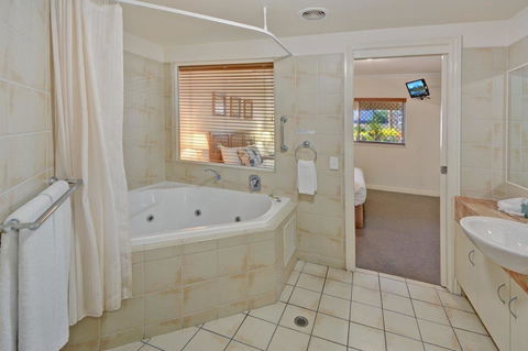 Raffles Mooloolaba - Darwin Holiday 11