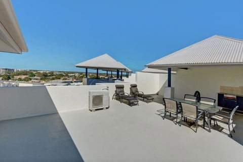 Raffles Mooloolaba - Darwin Holiday 4