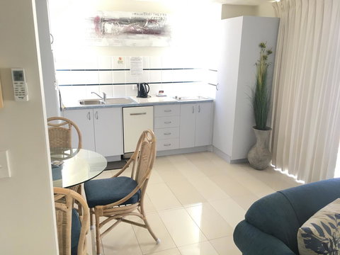 Santa Anne By The Sea - Darwin Holiday 21