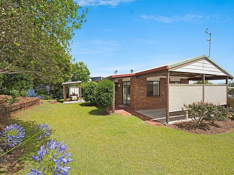 Arthouse - Darwin Holiday 22