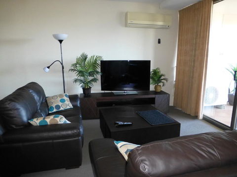 The Oasis Apartments - Darwin Holiday 7