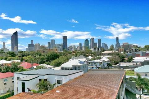 Kangaroo Point Central Hotel & Apartments - Darwin Holiday 0