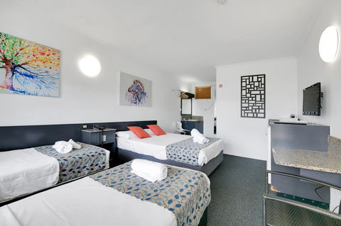 Kangaroo Point Central Hotel & Apartments - Darwin Holiday 18
