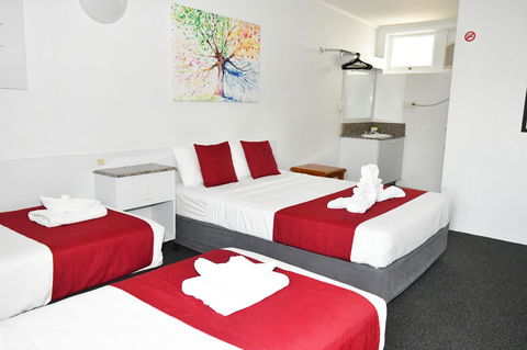 Kangaroo Point Central Hotel & Apartments - Darwin Holiday 1