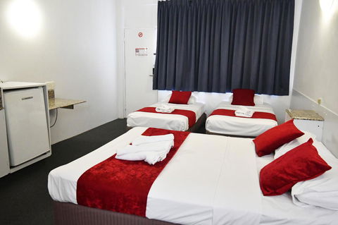 Kangaroo Point Central Hotel & Apartments - Darwin Holiday 2