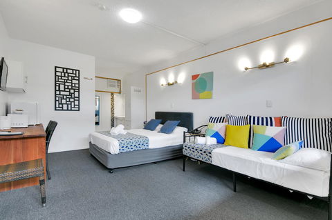 Kangaroo Point Central Hotel & Apartments - Darwin Holiday 12