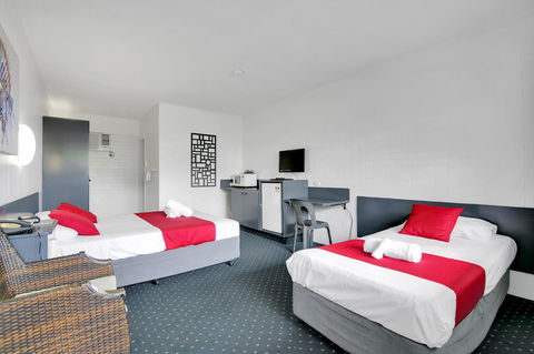 Kangaroo Point Central Hotel & Apartments - Darwin Holiday 21