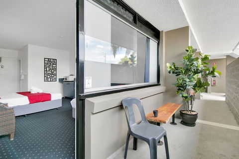 Kangaroo Point Central Hotel & Apartments - Darwin Holiday 14
