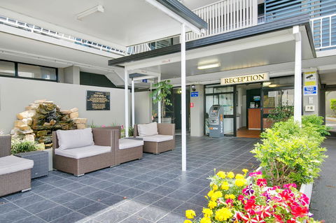 Kangaroo Point Central Hotel & Apartments - Darwin Holiday 24