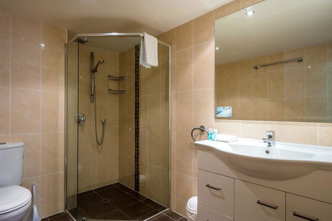 Breakers North Absolute Beachfront Apartments - Official - Darwin Holiday 34