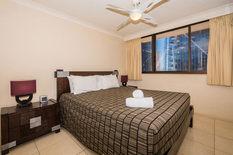 Breakers North Absolute Beachfront Apartments - Official - Darwin Holiday 35