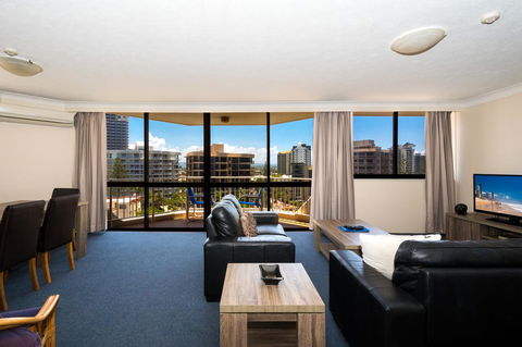 Breakers North Absolute Beachfront Apartments - Official - Darwin Holiday 13