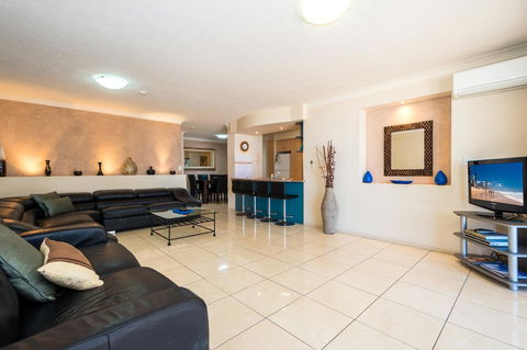 Breakers North Absolute Beachfront Apartments - Official - Darwin Holiday 38