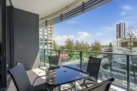 Oracle, 2 & 3 Bedroom Apartments - We Accommodate - Darwin Holiday 6
