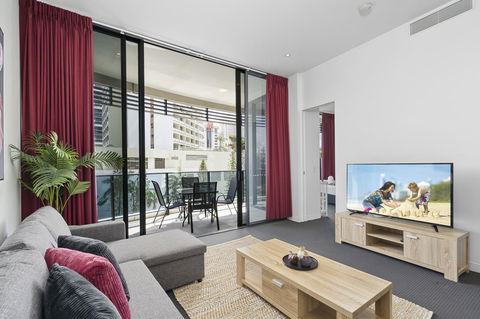 Oracle, 2 & 3 Bedroom Apartments - We Accommodate - Darwin Holiday 4