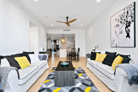 Oracle, 2 & 3 Bedroom Apartments - We Accommodate - Darwin Holiday 16