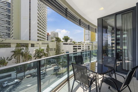 Oracle, 2 & 3 Bedroom Apartments - We Accommodate - Darwin Holiday 7