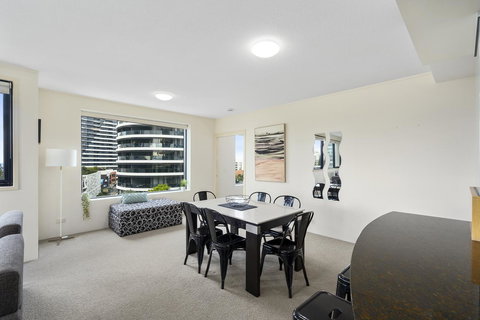 Broadbeach On The Park, 3 Bed Ocean - We Accommodate - Darwin Holiday 4