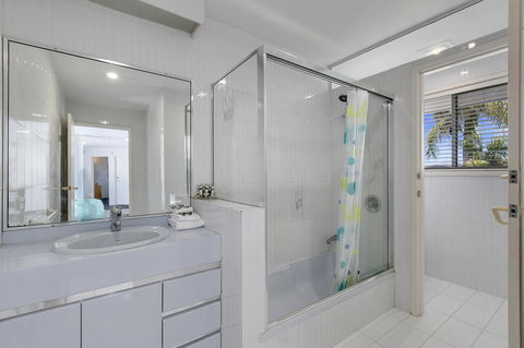 Havana Blue - Large 4 Bedroom Family Home - Darwin Holiday 21