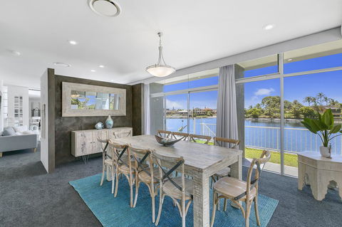 Havana Blue - Large 4 Bedroom Family Home - Darwin Holiday 12