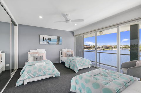 Havana Blue - Large 4 Bedroom Family Home - Darwin Holiday 16