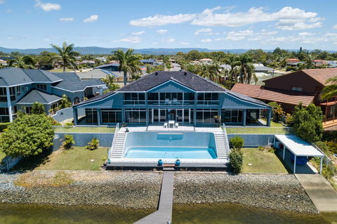 Havana Blue - Large 4 Bedroom Family Home - Darwin Holiday 6