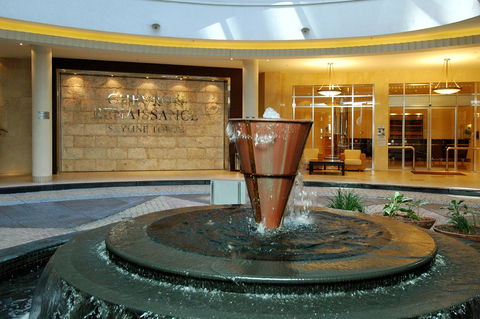 Chevron Renaissance - HR Surfers Paradise - Darwin Holiday 20