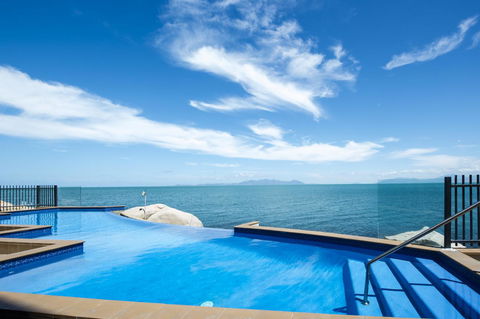 1 Bright Point Apartment 4201 - Darwin Holiday 1