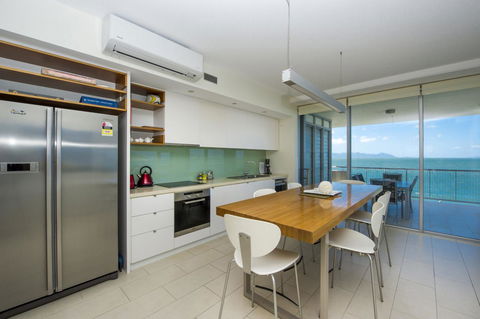 1 Bright Point Apartment 4201 - Darwin Holiday 13
