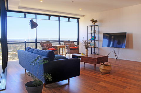 Circle On Cavill Surfers Paradise Apartments-Holiday Paradise - Darwin Holiday 6