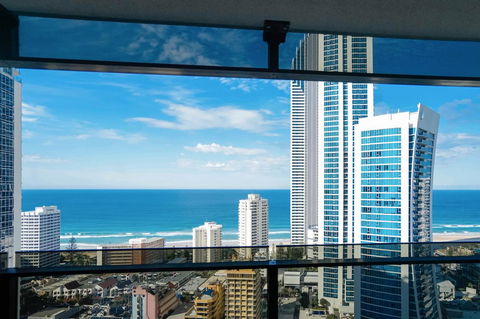 Circle On Cavill Surfers Paradise Apartments-Holiday Paradise - Darwin Holiday 20